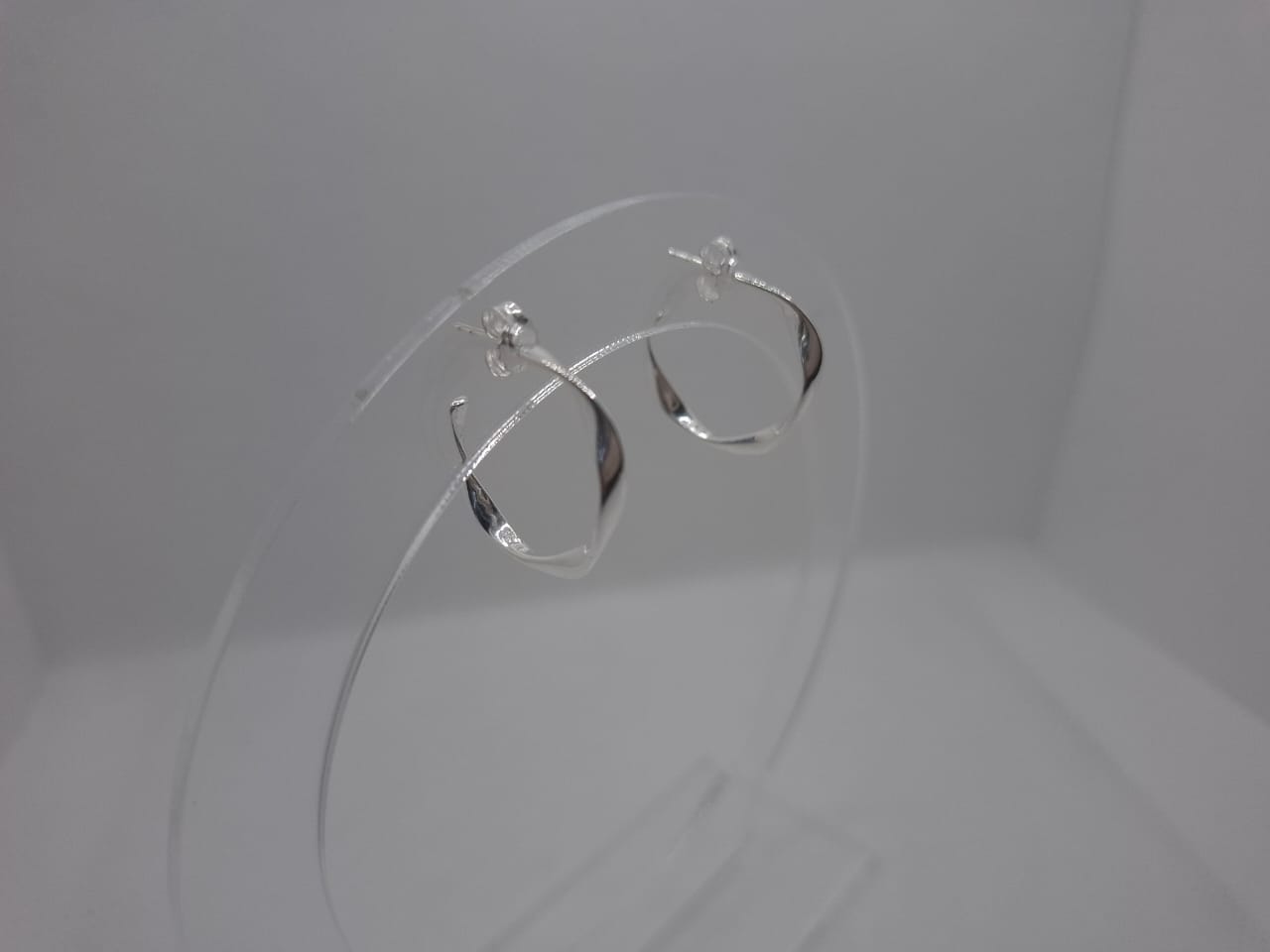 Earring: Twisted Studs