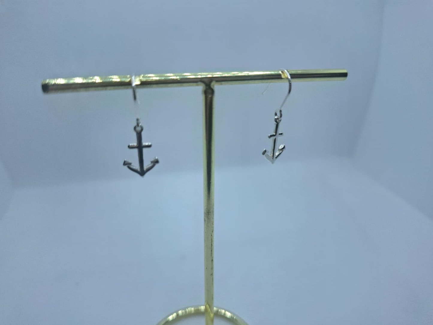 Earring: Anchor drop