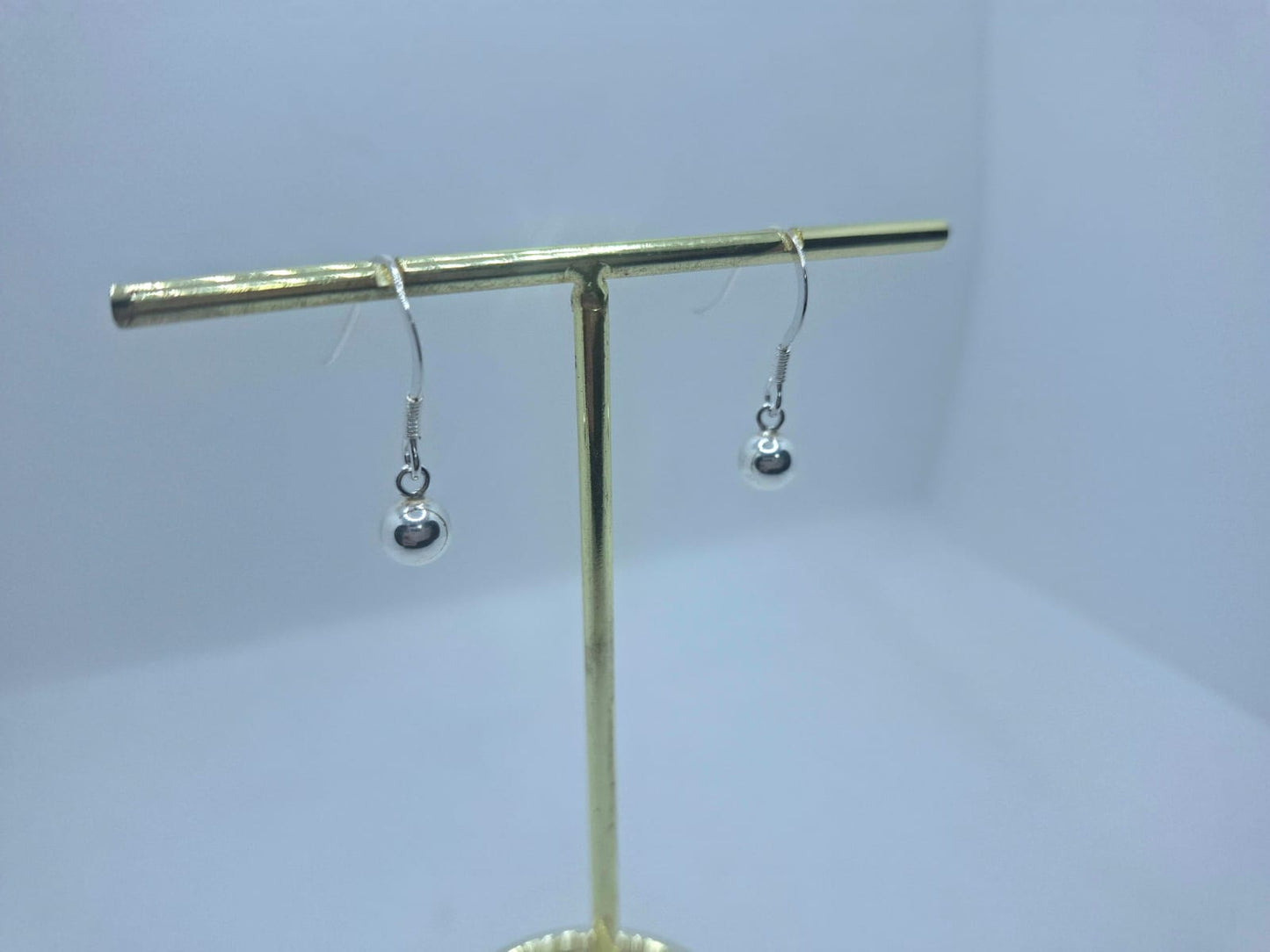 Earring: Small ball drop