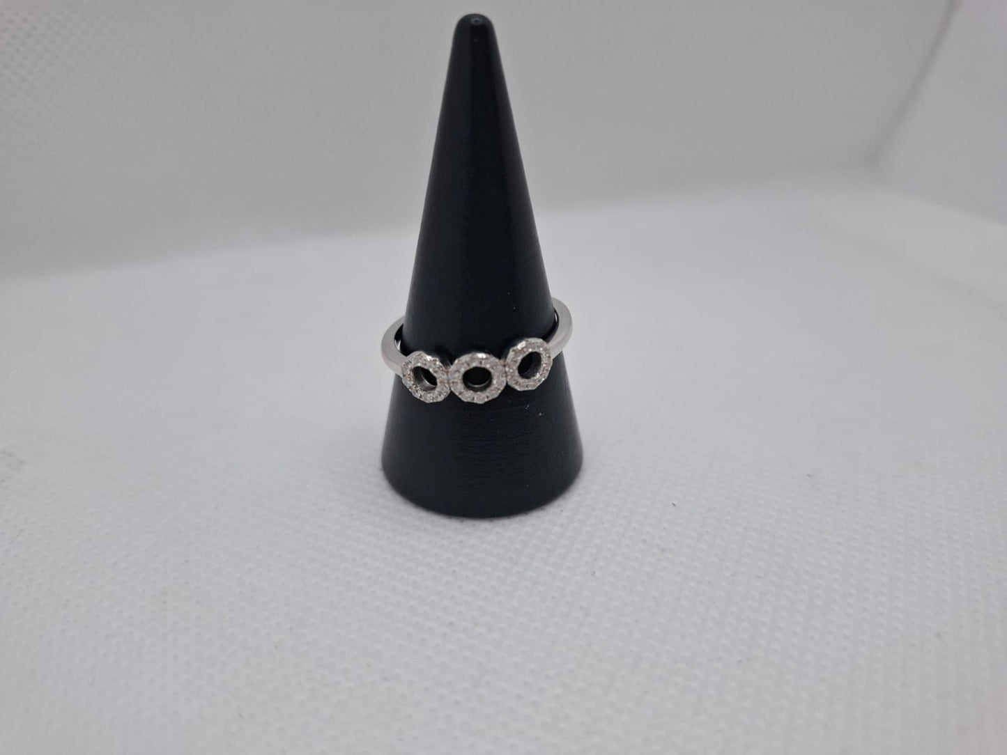 Three circle ring