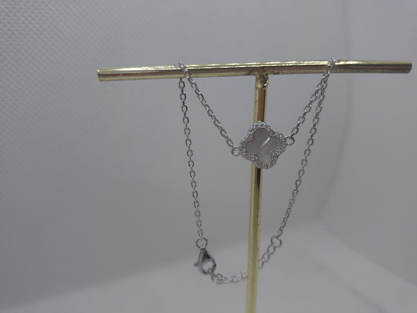 Clover bracelet