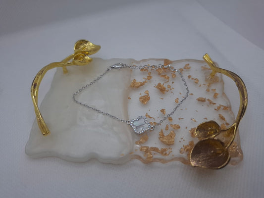 Clover bracelet