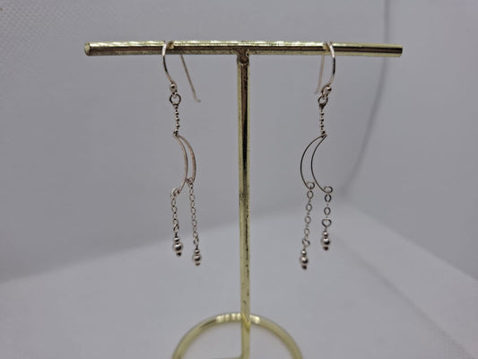 Earring: Crescent moon dangle