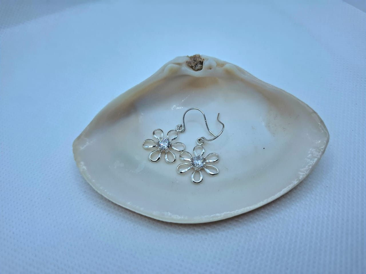 Earring: Flower Drop