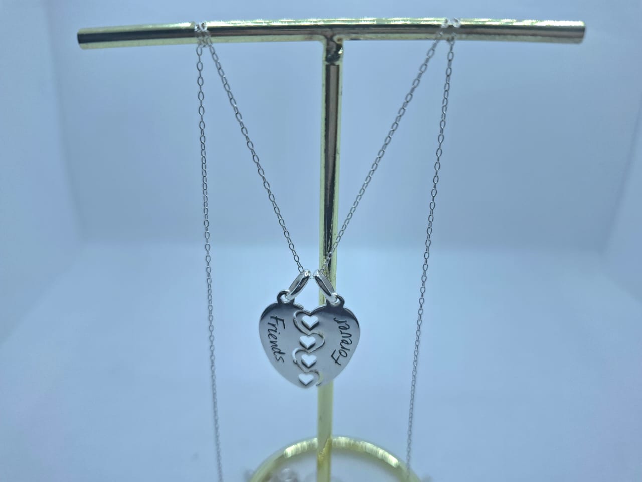 “Friends Forever” Charm Necklace