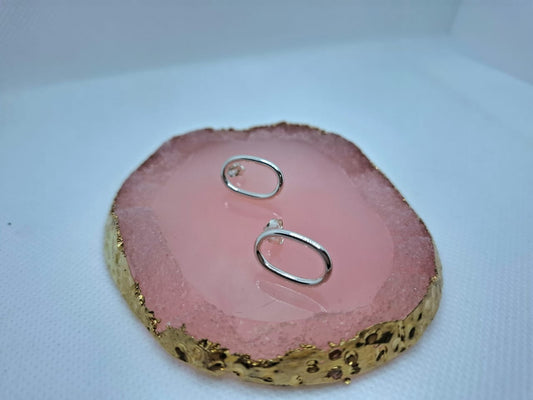 Earring: Oval Stud