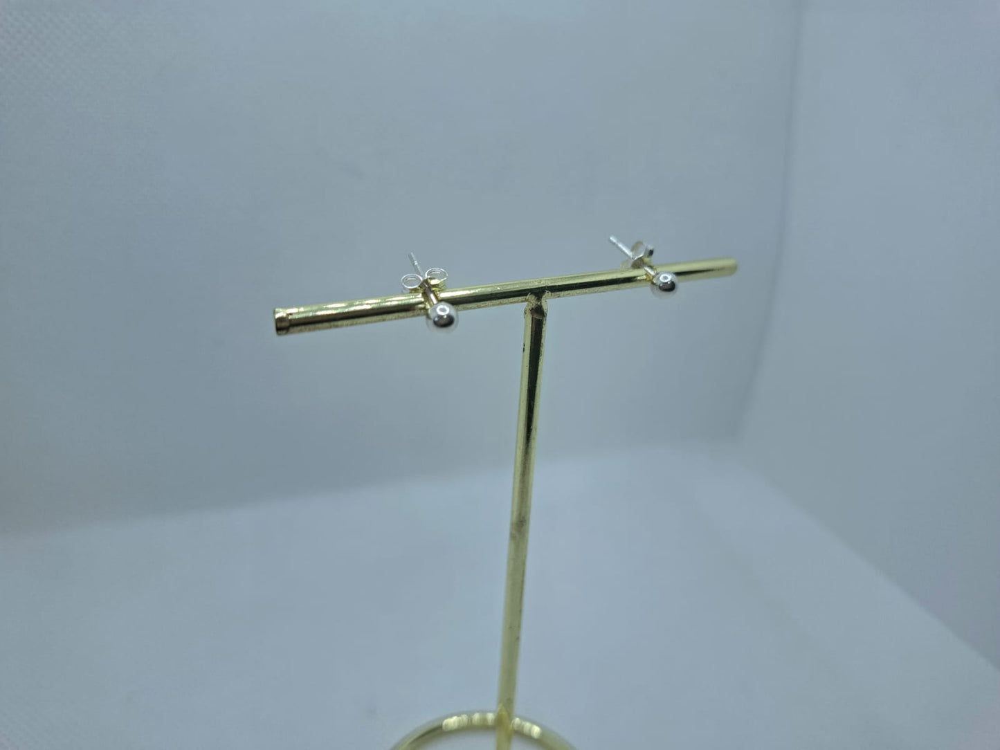 Earring: Medium Ball stud