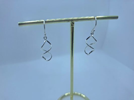 Earring: Twisted drop
